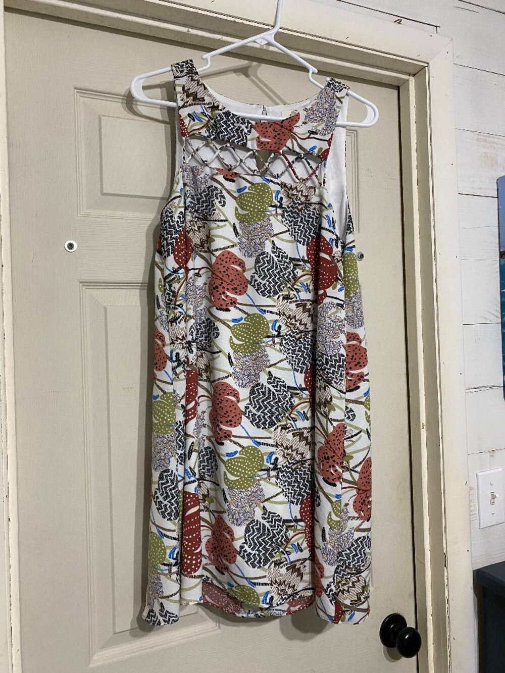 Entro Sleeveless summer dress. Multicolor, size small